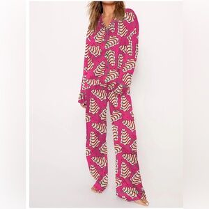 NWT Christmas Little Debbie Tree Cakes Silky Satin Pajama Set sz M